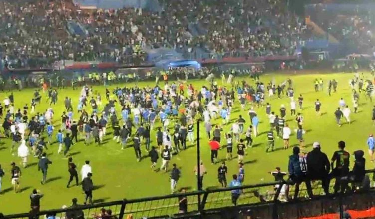 Kejadian Tragis di Stadion Kahuripan Malang, Lebih dari 125 Korban Jiwa